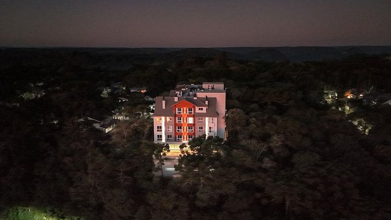 Elegante Serra Flat com vista Catedral
