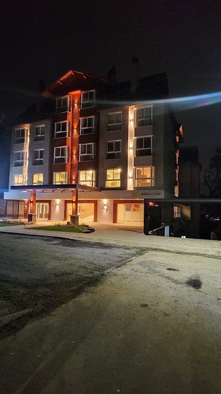 Elegante Serra Flat com vista Catedral