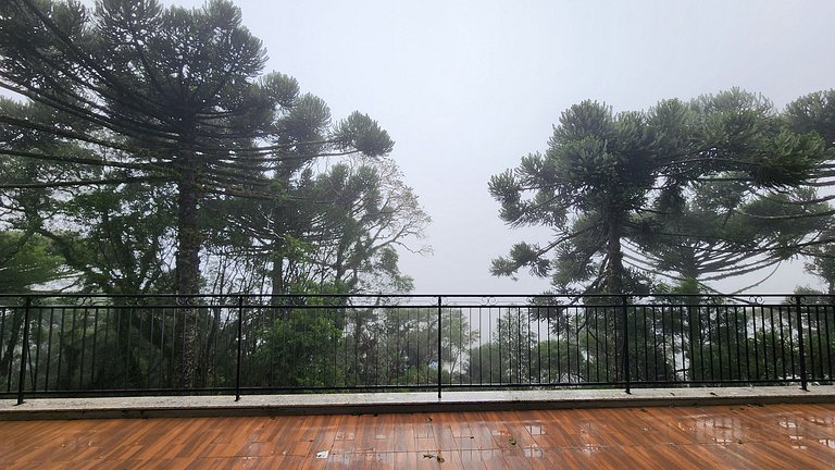 Elegante Serra Flat com vista Catedral