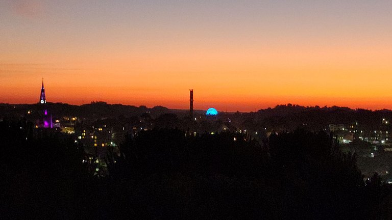 Elegante Serra Flat com vista Catedral