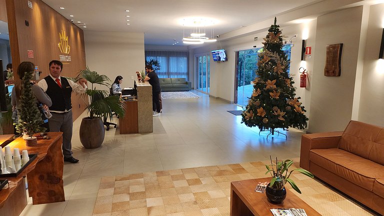 Elegante Serra Flat com vista Catedral