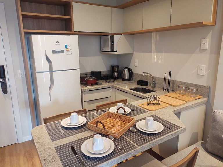 Flat Luxo c/ Lareira + Piscina | Serra Class