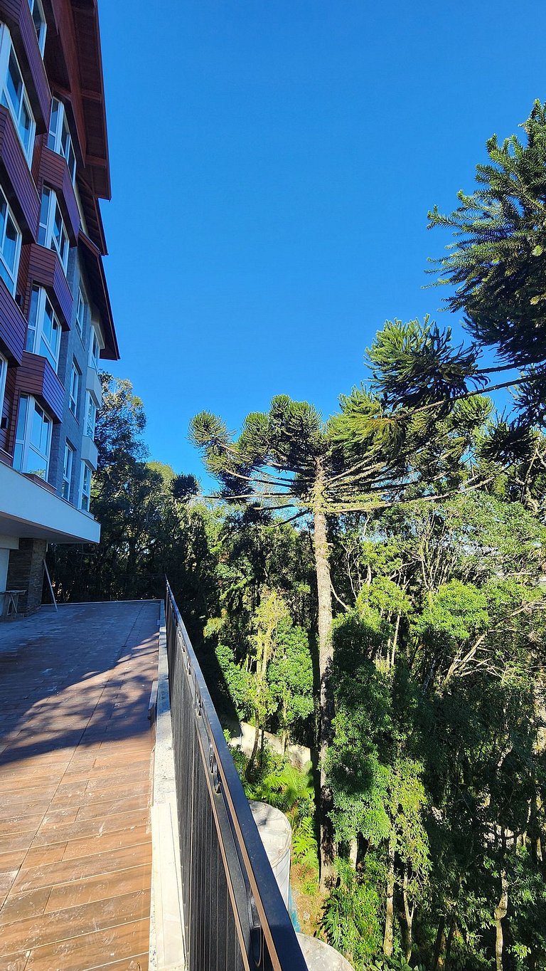 Flat Luxo c/ Lareira + Piscina | Serra Class