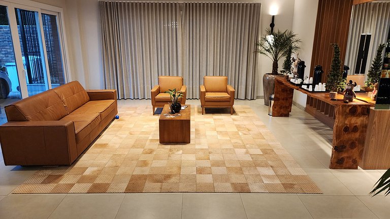 Flat Luxo c/ Lareira + Piscina | Serra Class