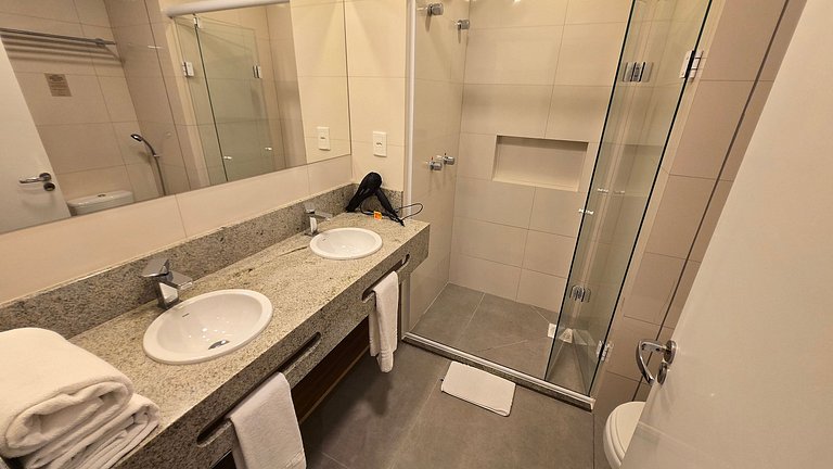 Flat Luxo com Lareira e Piscina em Canela