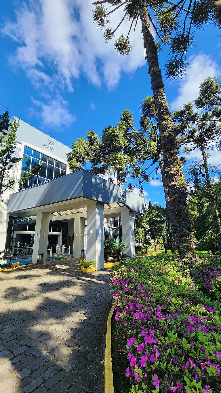 Mountain Village Garden Flat