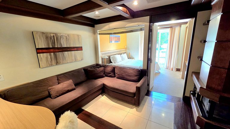 Mountain Village Garden Flat