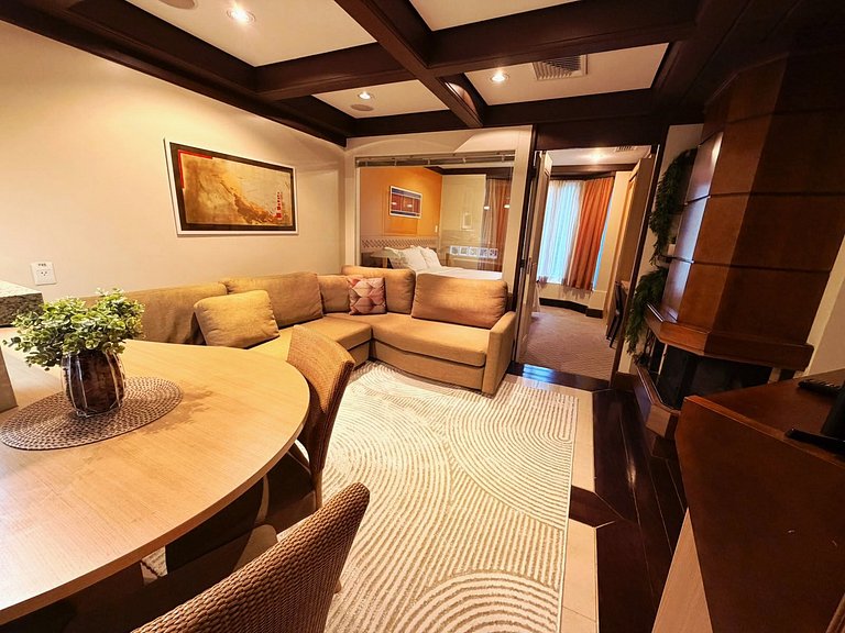 Flat Elegante c/ Lareira e banheira | Canela