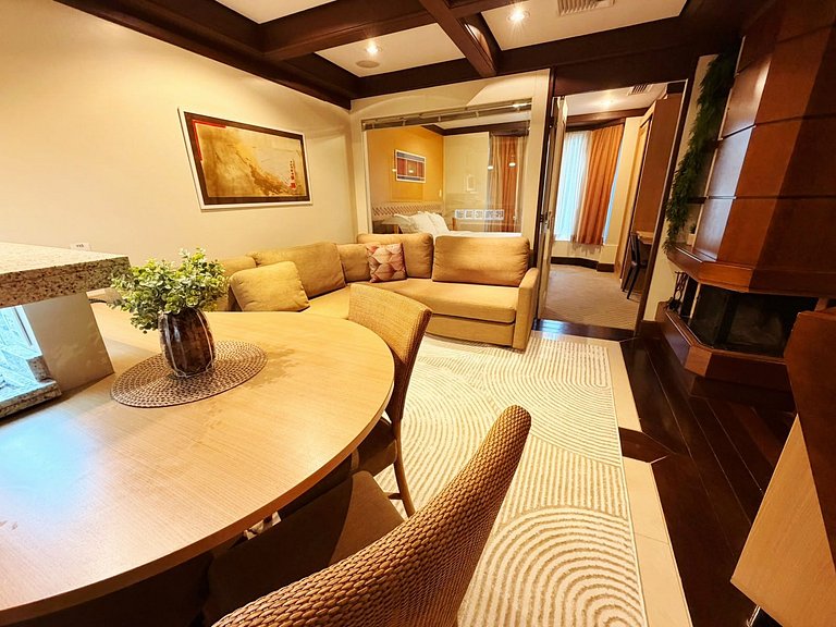 Flat Elegante c/ Lareira e banheira | Canela