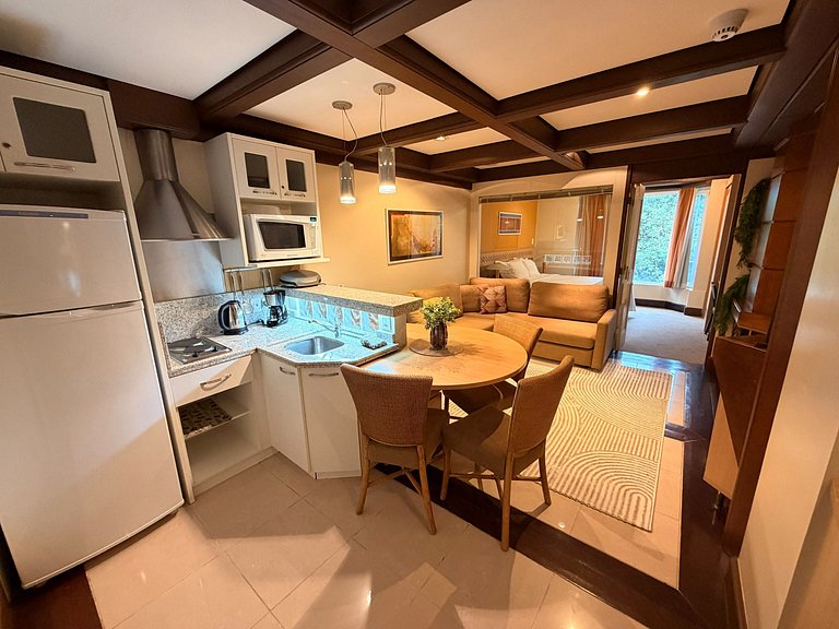 Flat Elegante c/ Lareira e banheira | Canela