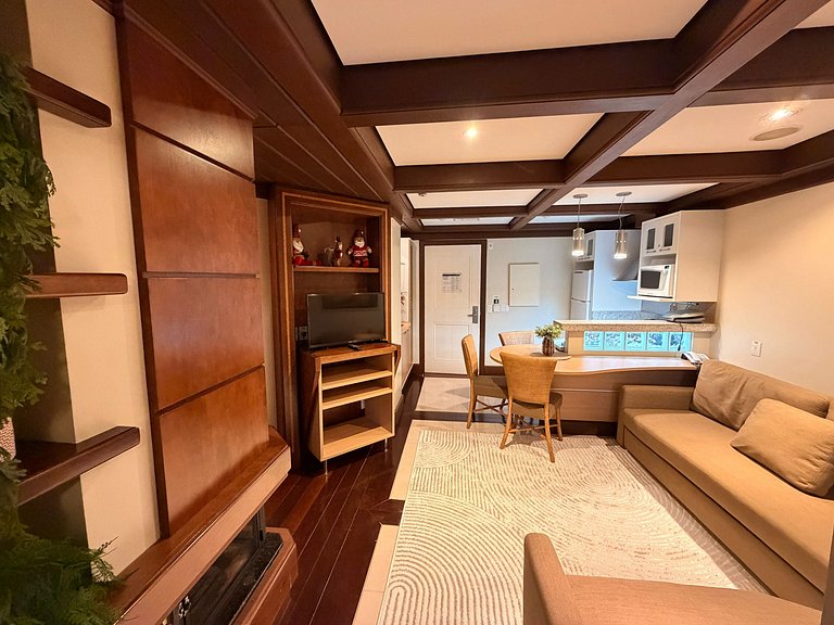 Flat Elegante c/ Lareira e banheira | Canela