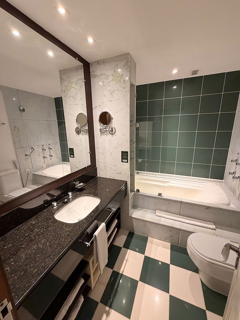 Flat Elegante c/ Lareira e banheira | Canela